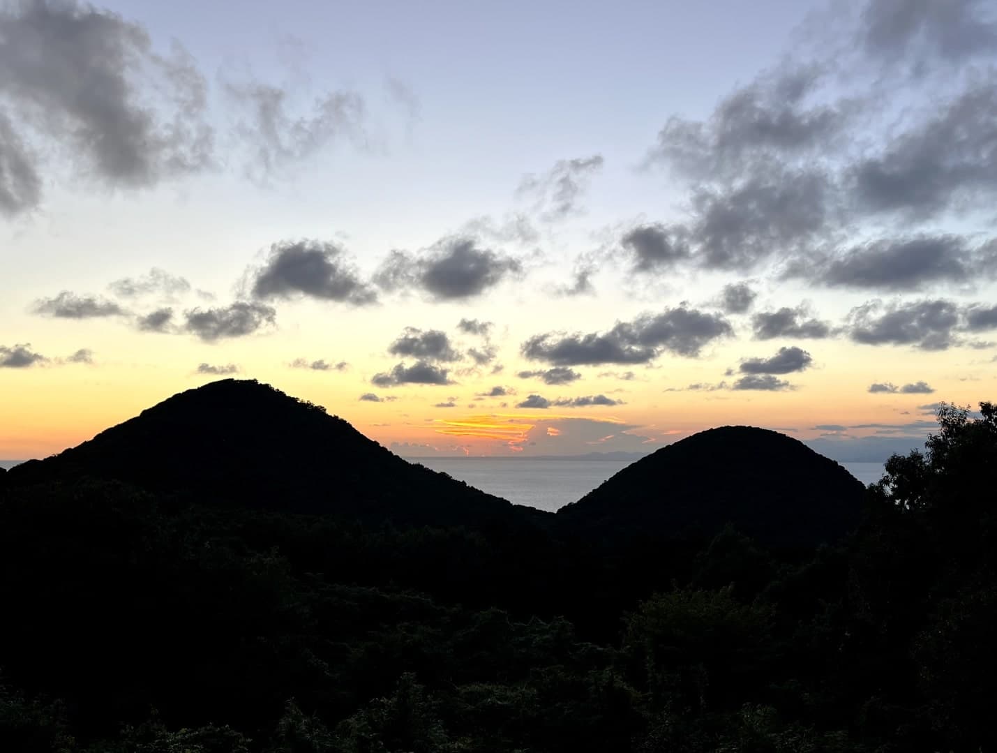 A picture of rolling hills